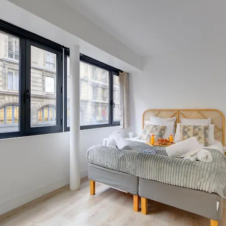 Bluestay 123 - Superb In * Parigi