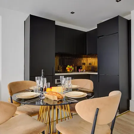 Bluestay 123 - Superb In * Parigi